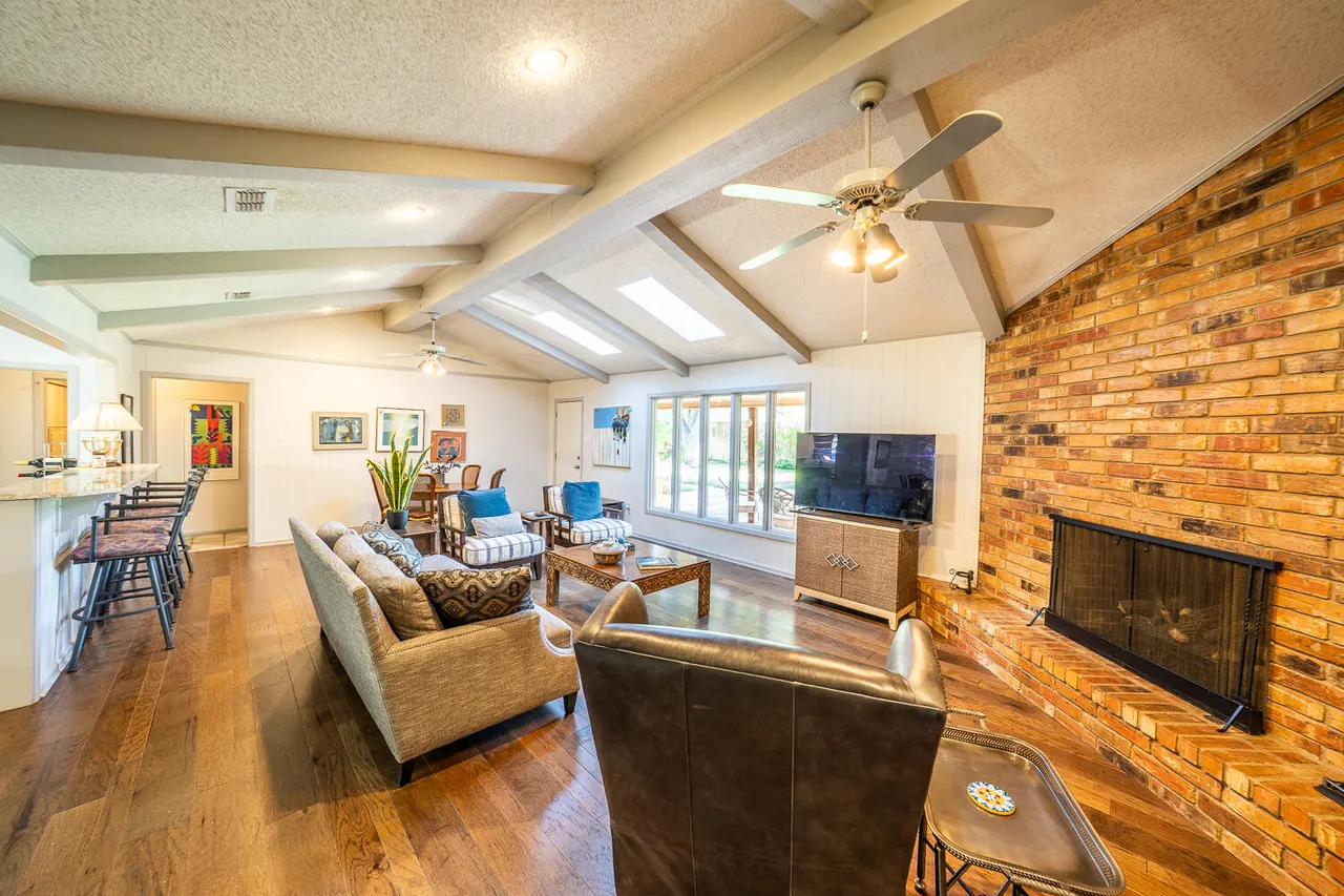Photo 4 — 6603 Oxford Avenue, Lubbock, TX 79413