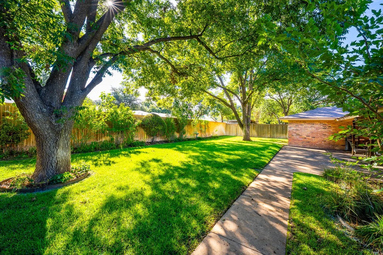 Photo 3 — 6603 Oxford Avenue, Lubbock, TX 79413