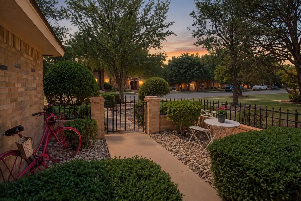 Photo 2 — 5006 94th Street, Lubbock, TX 79424