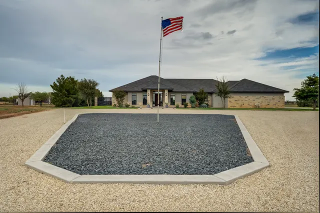 Photo 7 — 12117 E Farm To Market Road 40, Slaton, TX 79364