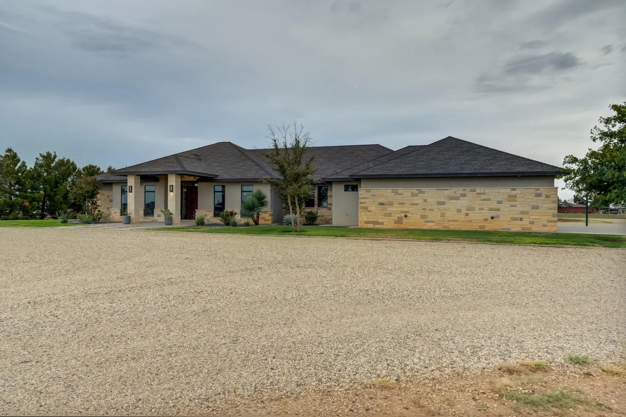 Photo 9 — 12117 E Farm To Market Road 40, Slaton, TX 79364