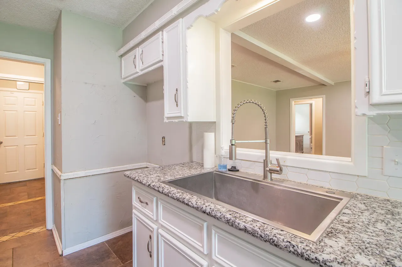 Photo 11 — 4709 59th Street, Lubbock, TX 79414