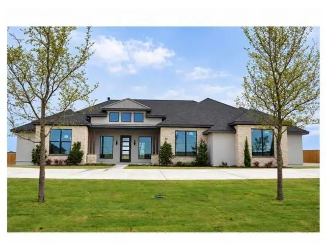 Front exterior — 3806 County Road 7665, Lubbock, TX 79423