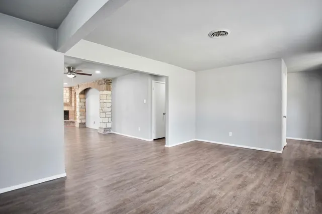 Photo 8 — 6611 Canton Avenue, Lubbock, TX 79413