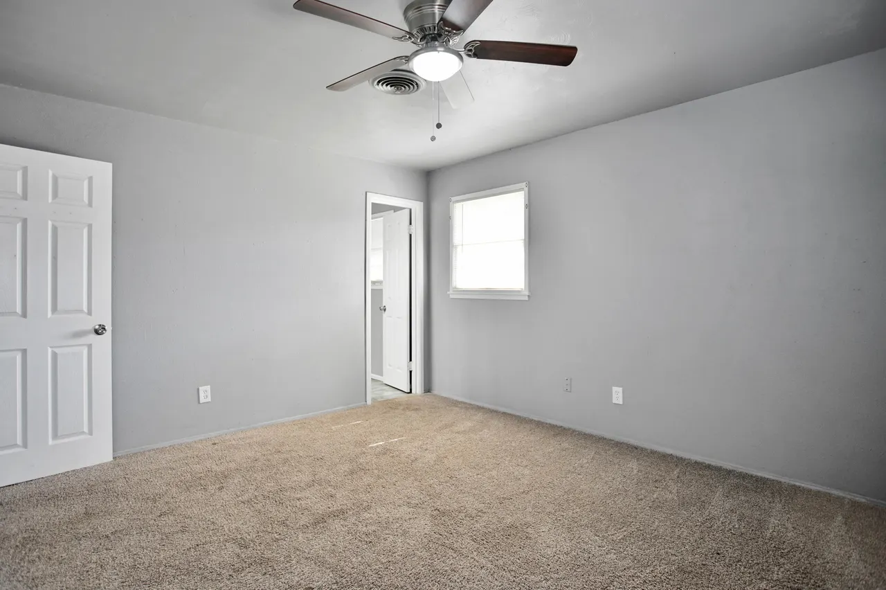 Photo 38 — 6611 Canton Avenue, Lubbock, TX 79413