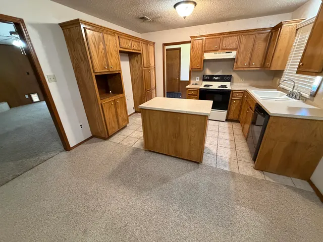 Photo 5 — 4437 76th Street, Lubbock, TX 79424