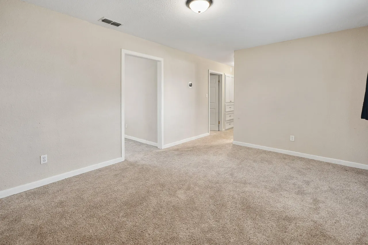 Photo 10 — 403 E 19th Street, Littlefield, TX 79339