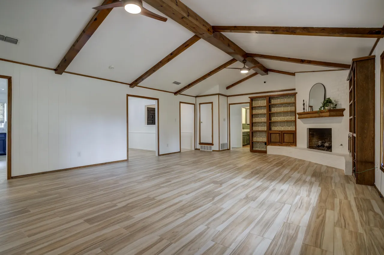 Photo 8 — 5703 62nd Street, Lubbock, TX 79424