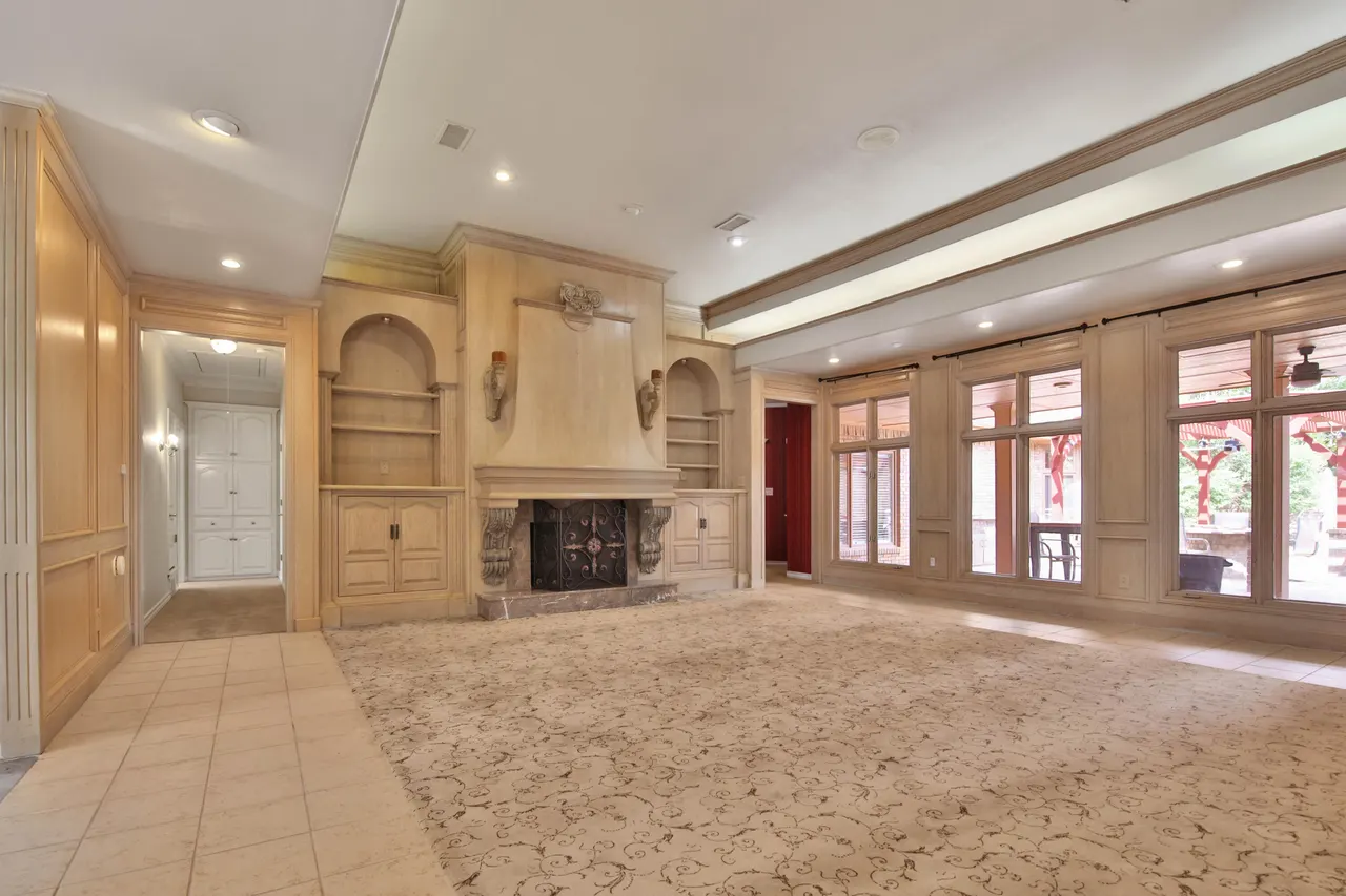 Photo 8 — 6604 3rd Street, Lubbock, TX 79416