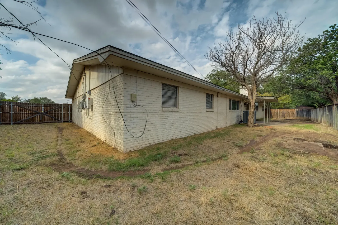 Photo 40 — 2117 62nd Street, Lubbock, TX 79412