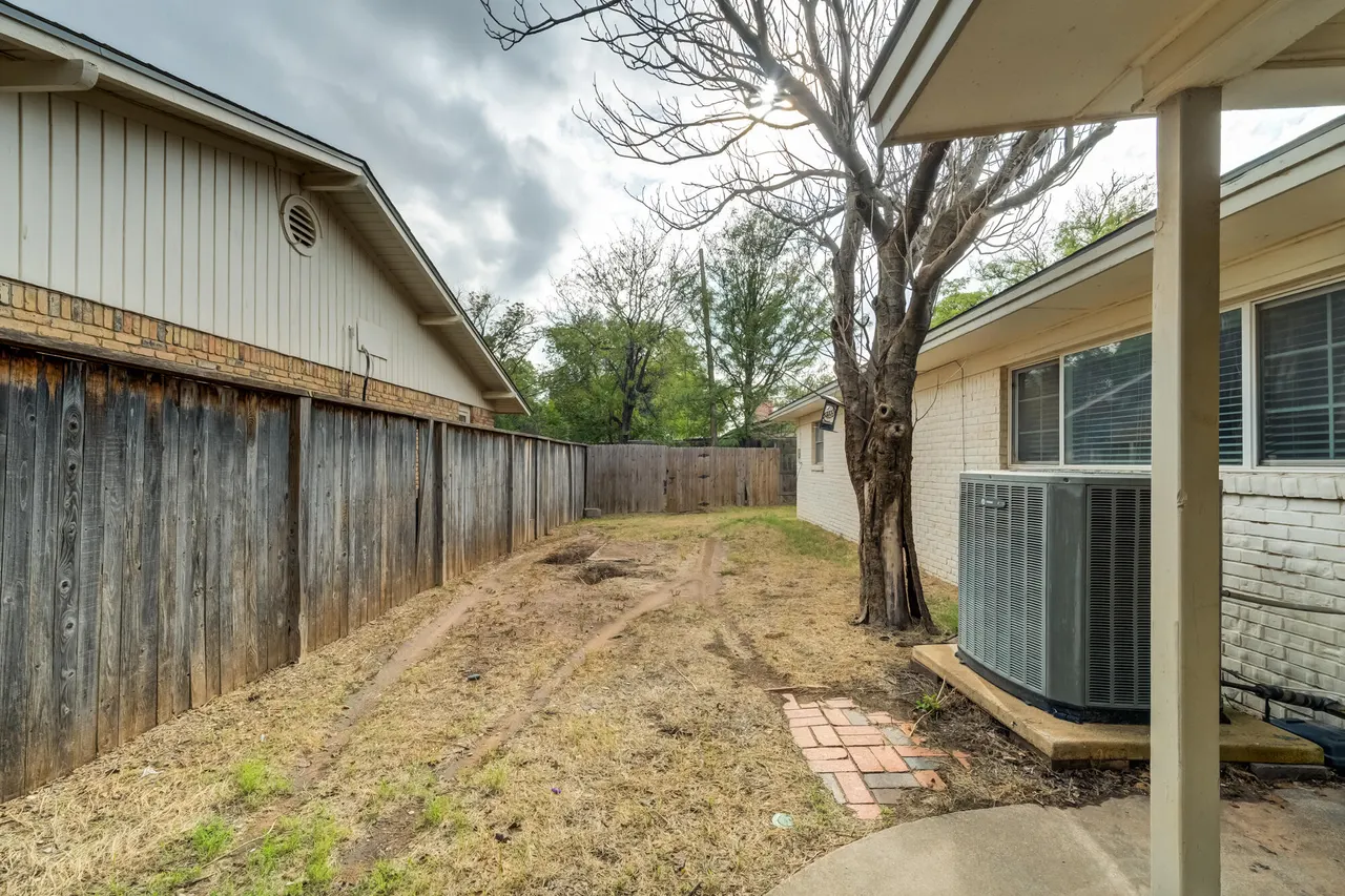 Photo 38 — 2117 62nd Street, Lubbock, TX 79412