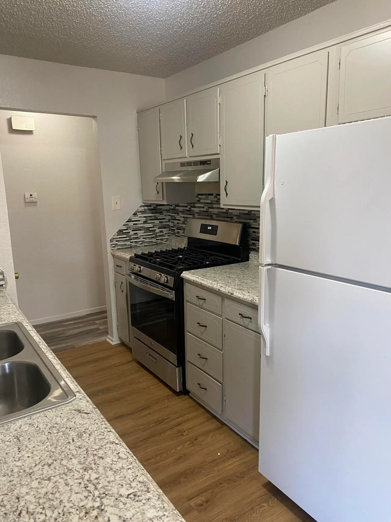 Photo 6 — 7404 Fir Avenue, Lubbock, TX 79404