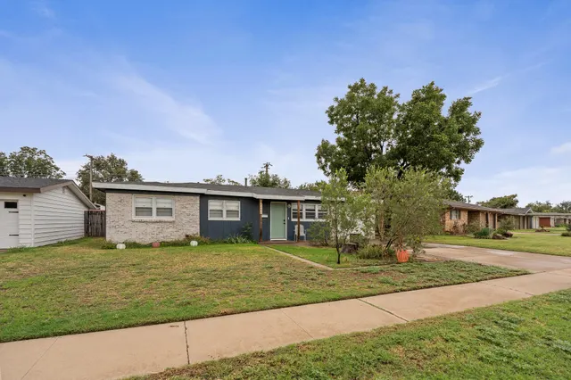Front exterior — 5325 32nd Street, Lubbock, TX 79407