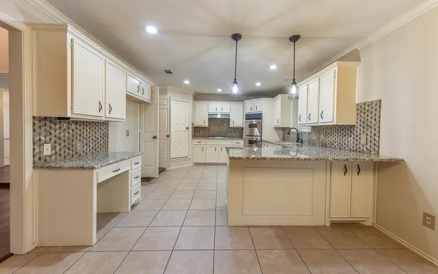Photo 8 — 4909 79th Street, Lubbock, TX 79424