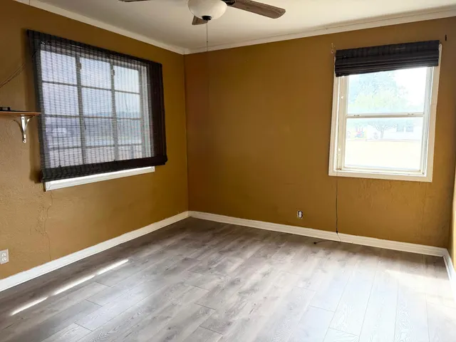 Photo 6 — 1204 Ave K, Levelland, TX 79336