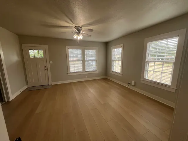 Photo 2 — 2127 N 1st Street, Tahoka, TX 79373
