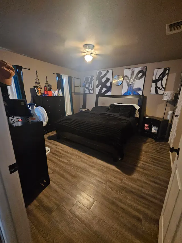 Photo 5 — 4607 Avenue D, Lubbock, TX 79404