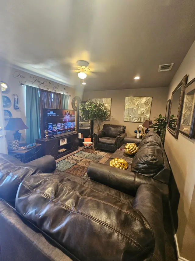 Photo 3 — 4607 Avenue D, Lubbock, TX 79404