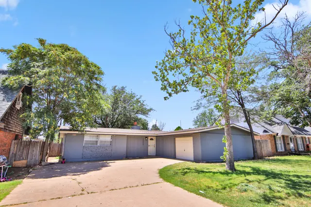 Front exterior — 2007 68th Street, Lubbock, TX 79412