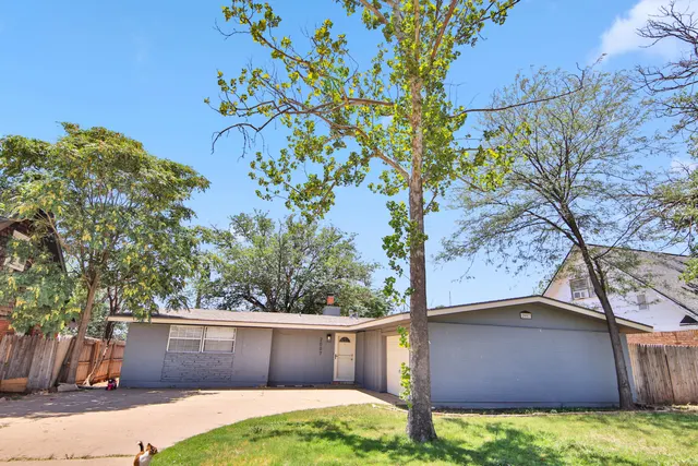Photo 2 — 2007 68th Street, Lubbock, TX 79412