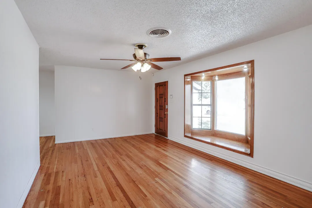 Photo 5 — 2821 32nd Street, Lubbock, TX 79410