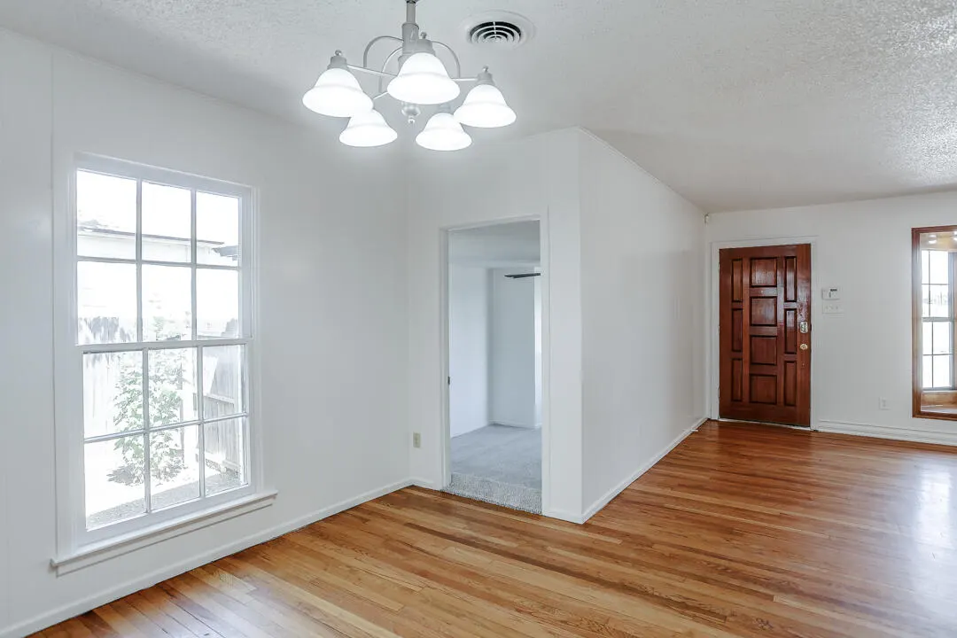 Photo 6 — 2821 32nd Street, Lubbock, TX 79410