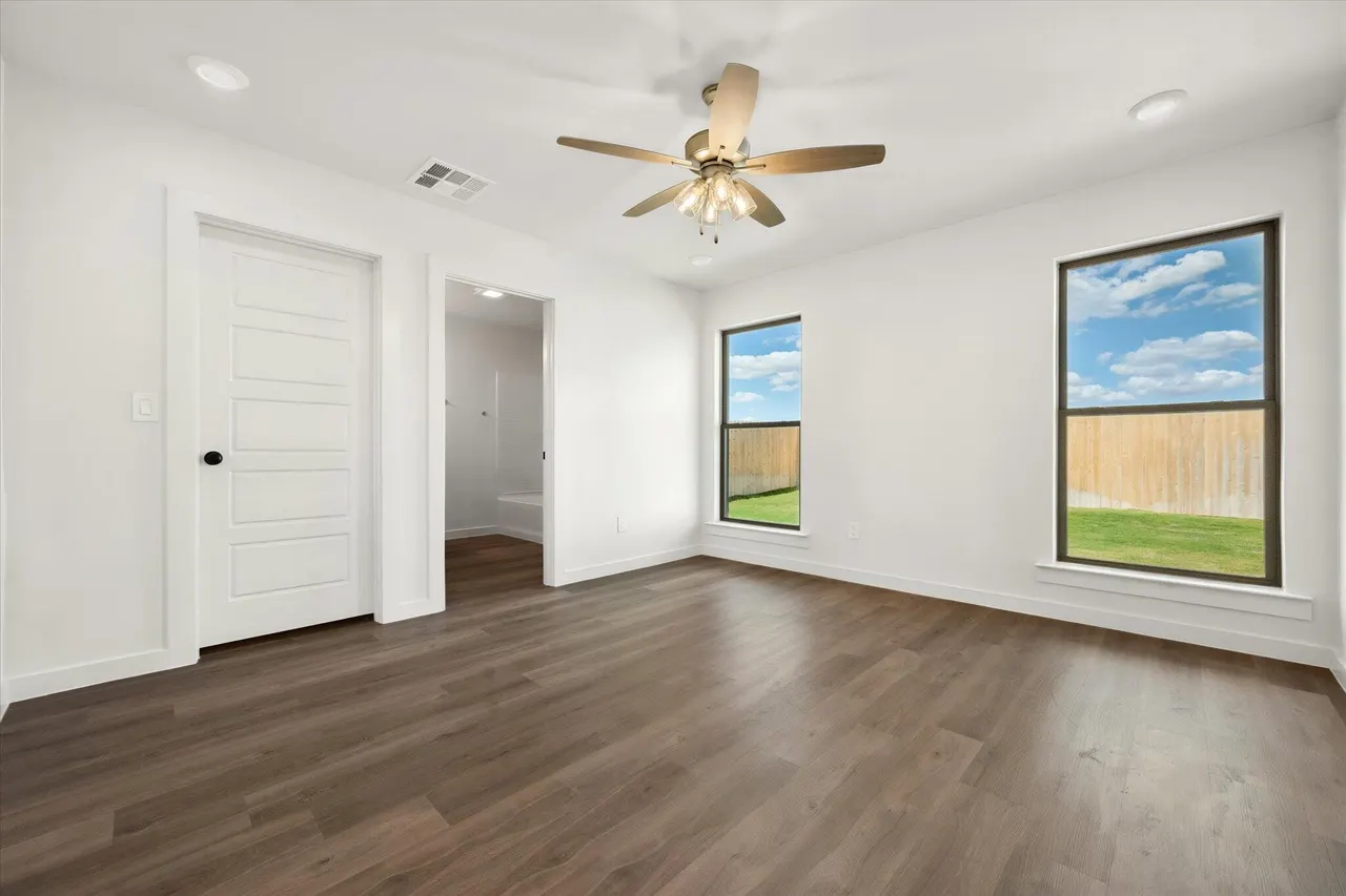 Photo 4 — 13710 Gary Avenue, Lubbock, TX 79423
