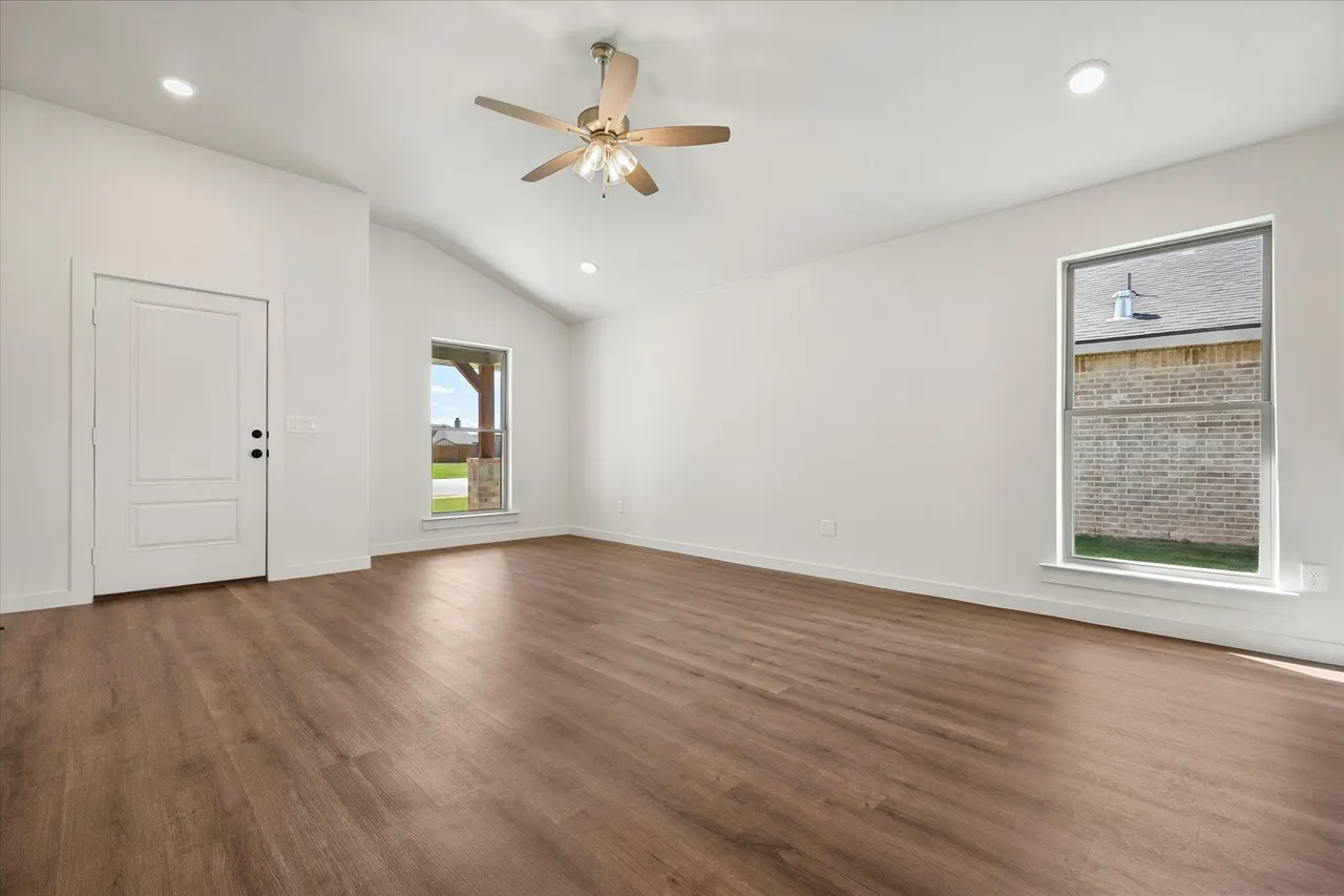 Photo 11 — 13712 Gary Avenue, Lubbock, TX 79423