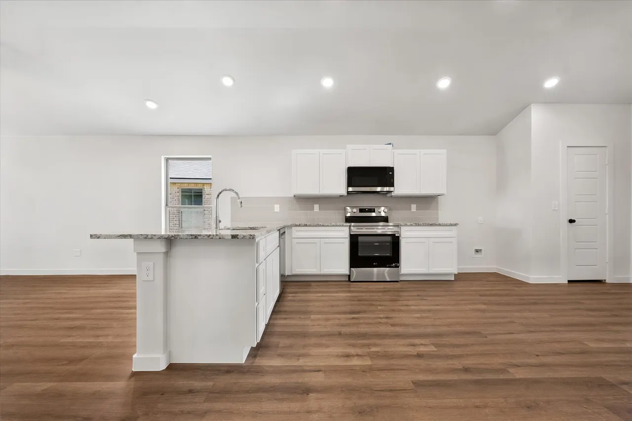 Photo 7 — 13712 Gary Avenue, Lubbock, TX 79423