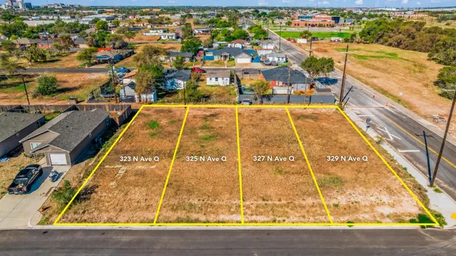 Photo 2 — 329 N Avenue Q, Lubbock, TX 79415