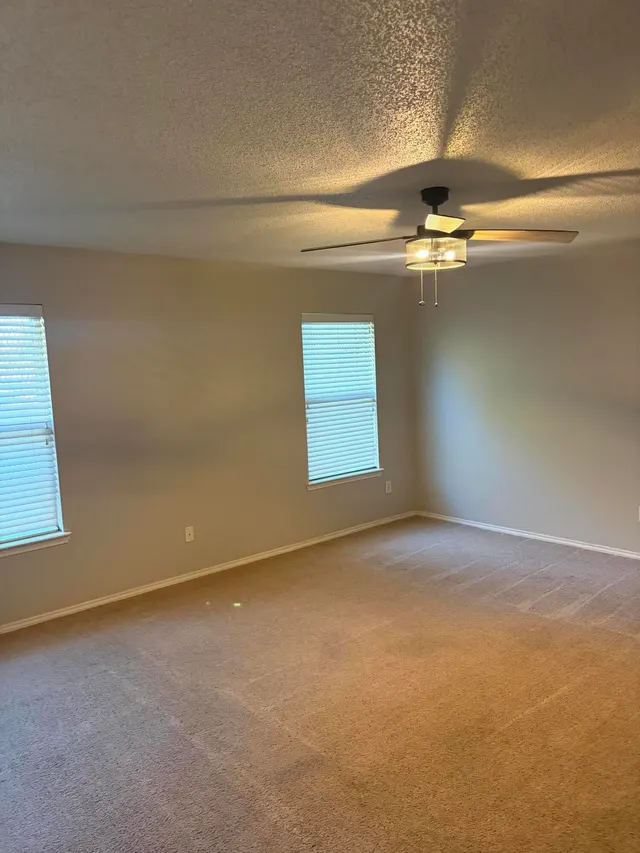 Photo 6 — 152 Frankford Court, Lubbock, TX 79416