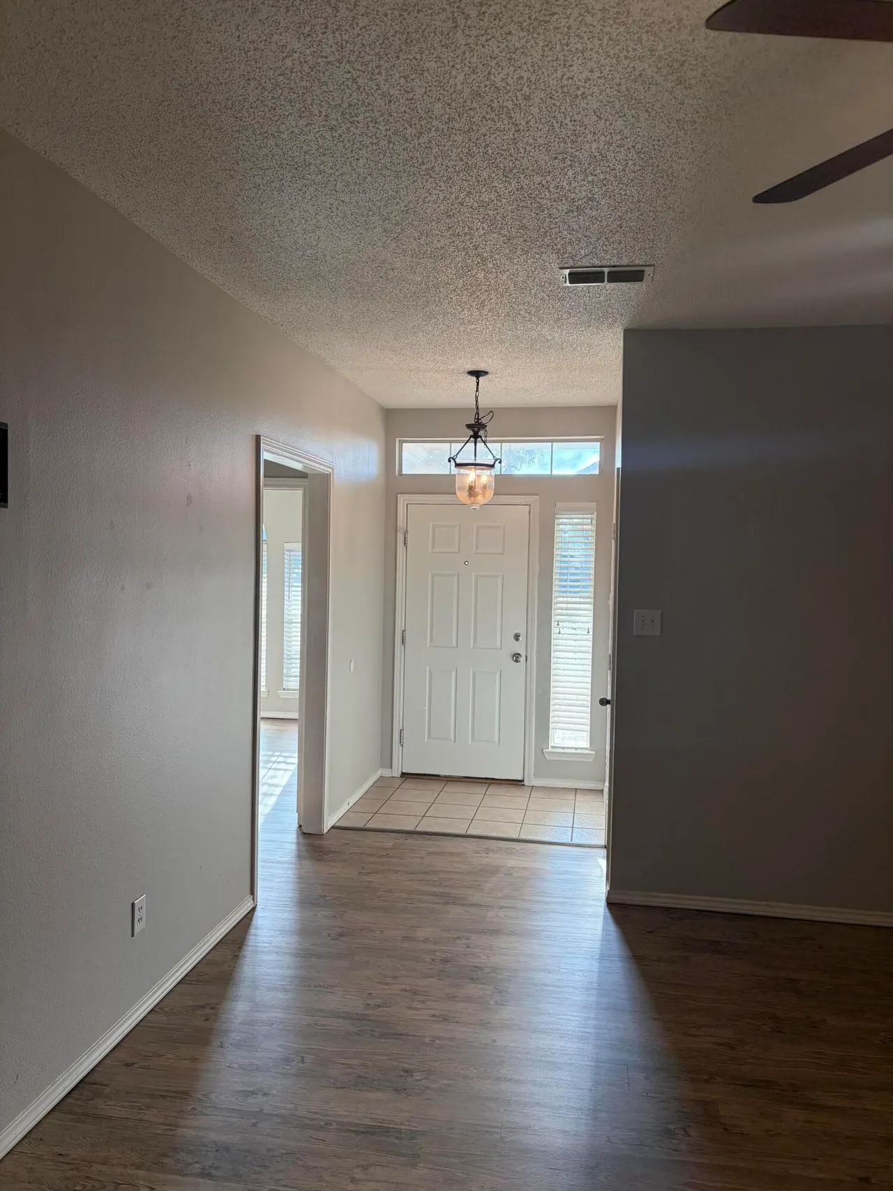 Photo 2 — 152 Frankford Court, Lubbock, TX 79416