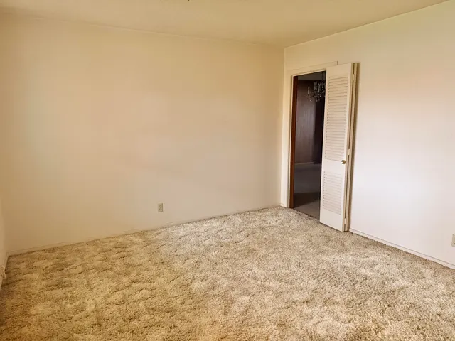 Photo 4 — 1380 W Lynn Street, Slaton, TX 79364