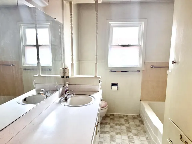 Photo 5 — 1380 W Lynn Street, Slaton, TX 79364
