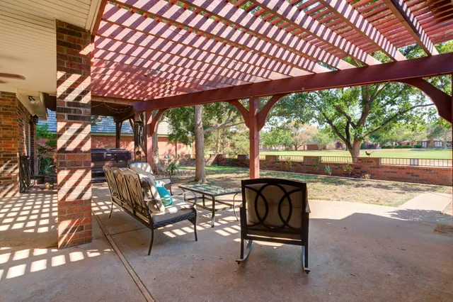 Photo 2 — 4613 94th Street, Lubbock, TX 79424