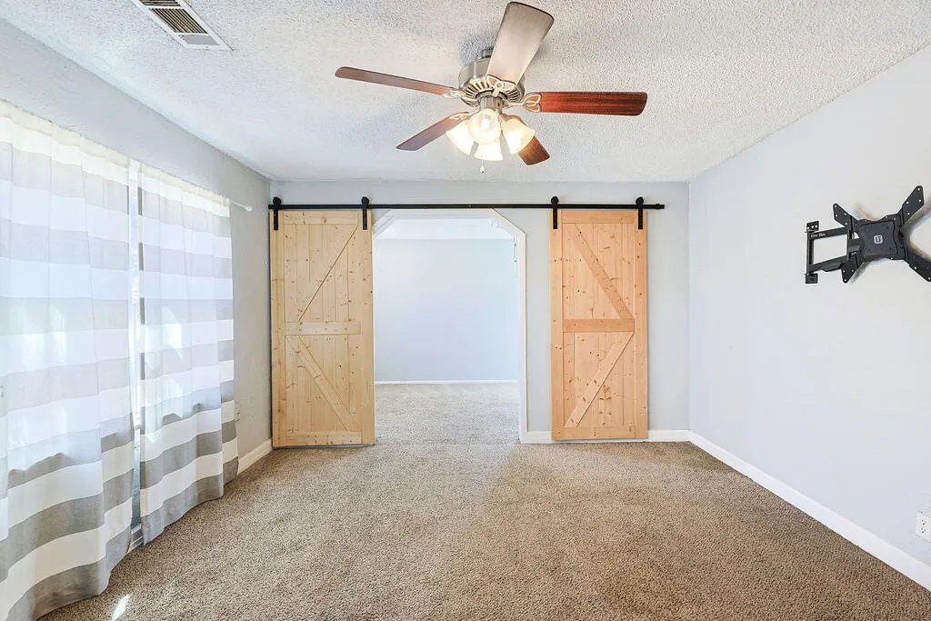 Photo 8 — 1724 28th Street, Lubbock, TX 79411