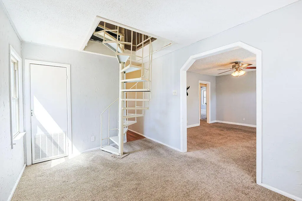 Photo 12 — 1724 28th Street, Lubbock, TX 79411