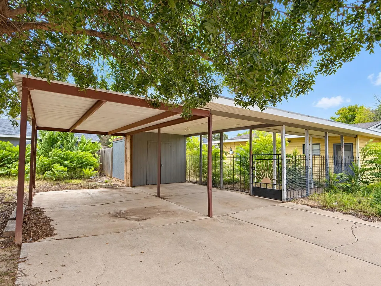 Photo 10 — 3722 31st Street, Lubbock, TX 79410