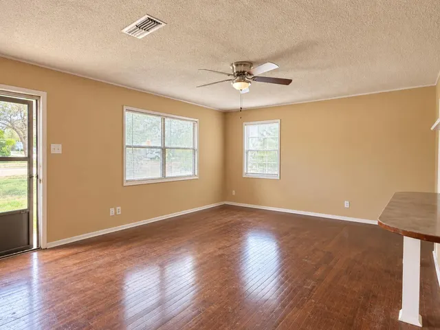 Photo 3 — 3722 31st Street, Lubbock, TX 79410