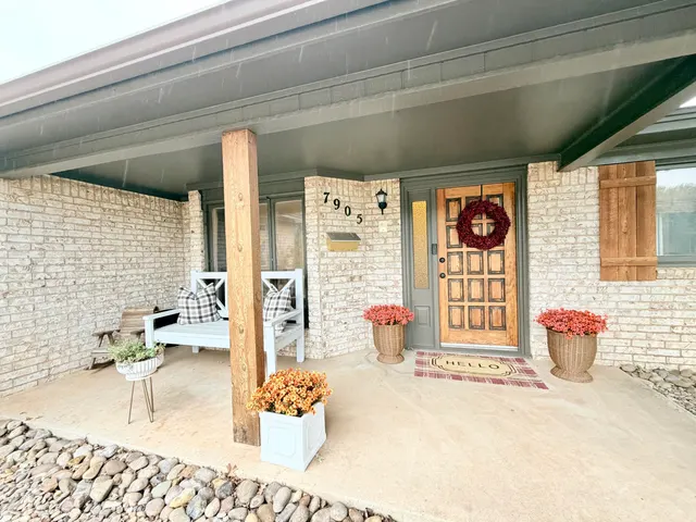 Photo 4 — 7905 Knoxville Avenue, Lubbock, TX 79423