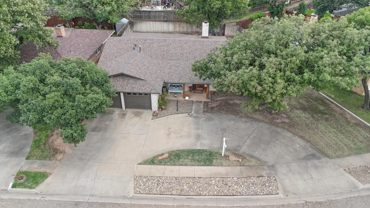 Photo 3 — 7905 Knoxville Avenue, Lubbock, TX 79423