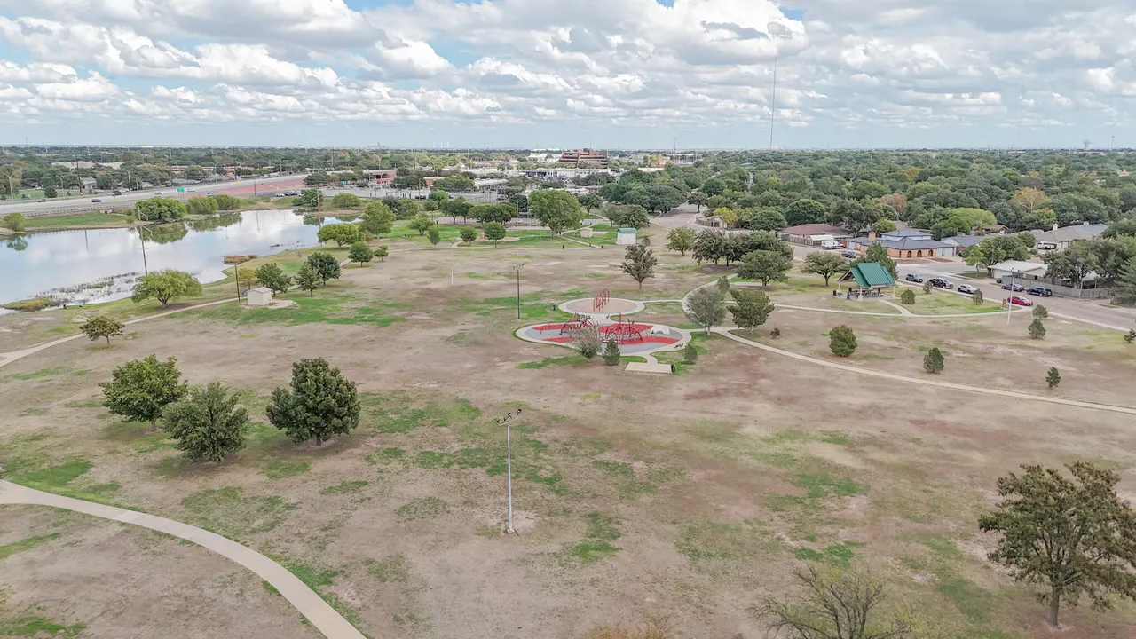 Photo 40 — 7905 Knoxville Avenue, Lubbock, TX 79423