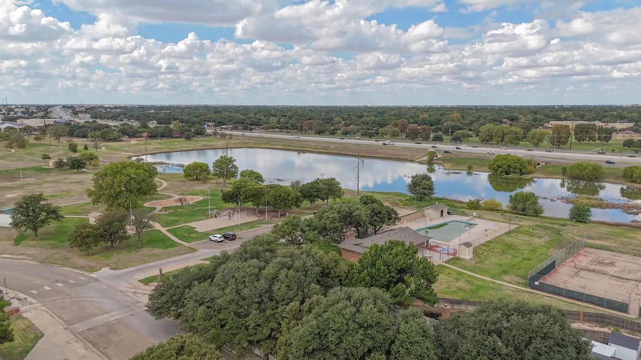Photo 42 — 7905 Knoxville Avenue, Lubbock, TX 79423