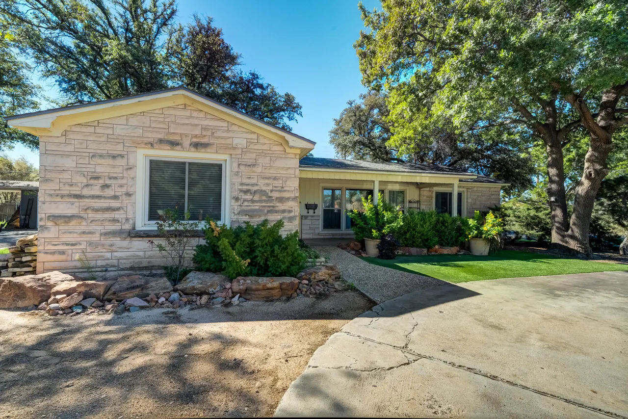 Photo 6 — 3717 23rd Street, Lubbock, TX 79410