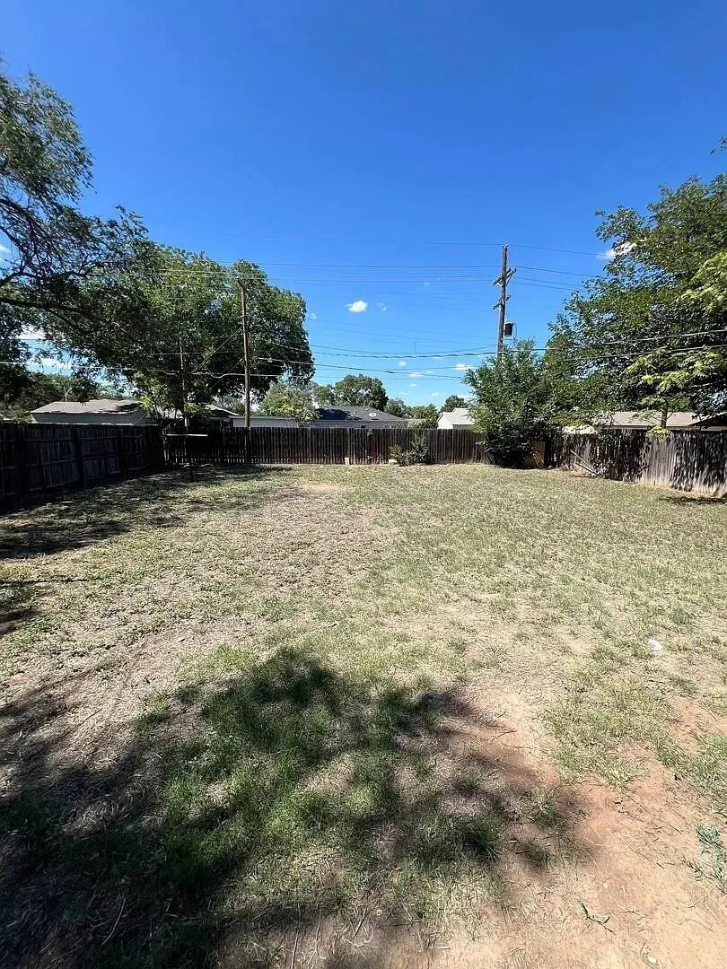 Photo 9 — 3118 29th Street, Lubbock, TX 79410