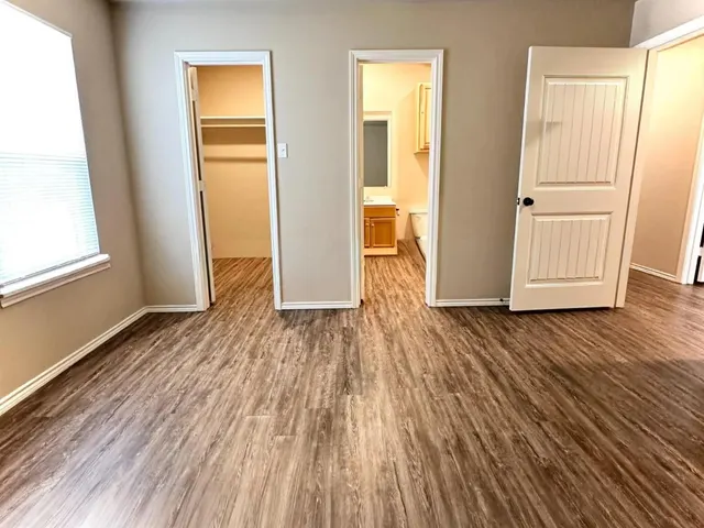 Photo 4 — 3420 E 3rd Place, Lubbock, TX 79403