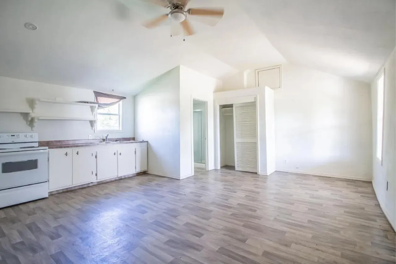 Photo 17 — 1305 S 9th Street, Slaton, TX 79364