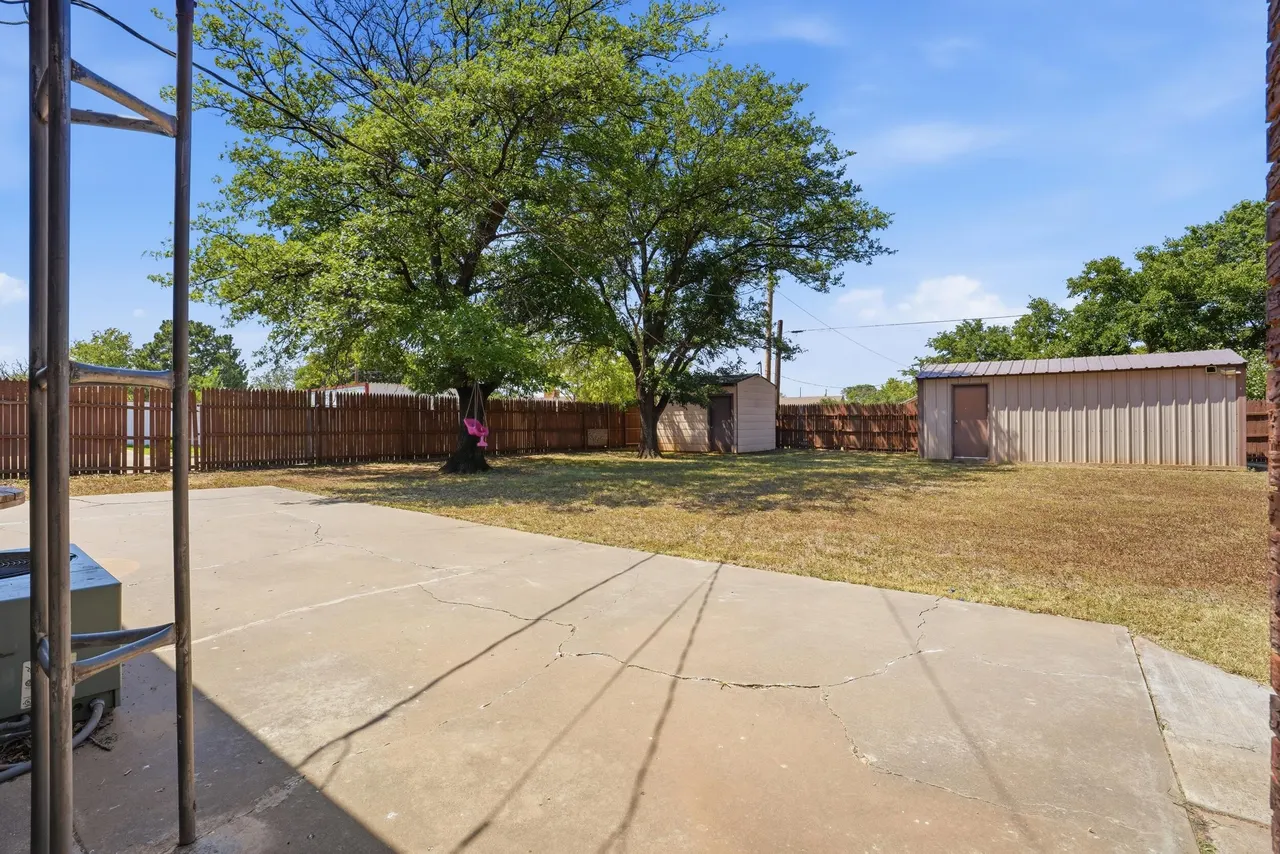 Photo 15 — 1114 8th  Street, Olton, TX 79064
