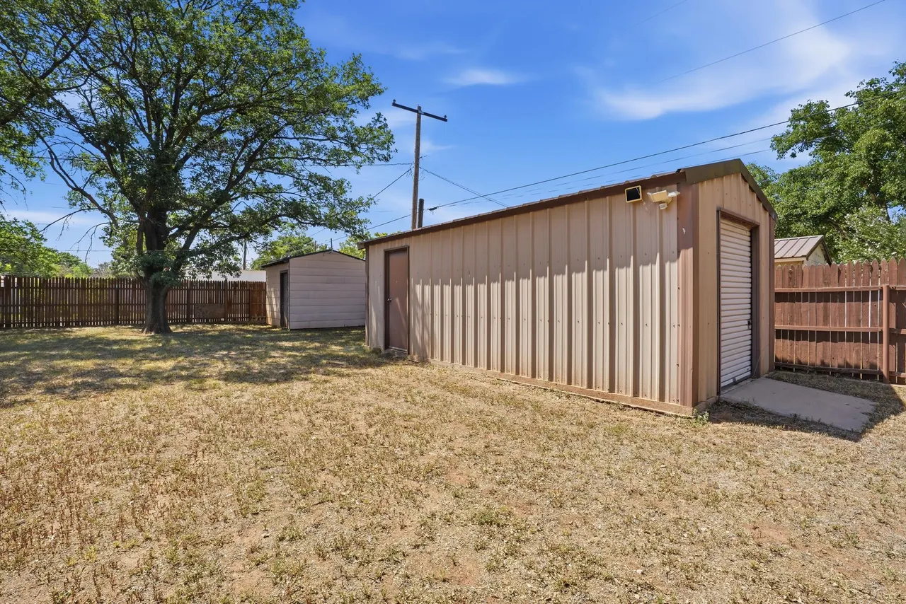 Photo 19 — 1114 8th  Street, Olton, TX 79064