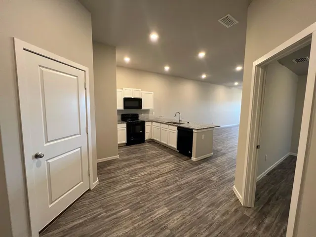 Photo 3 — 2117 Kokomo Avenue Unit A, Lubbock, TX 79407